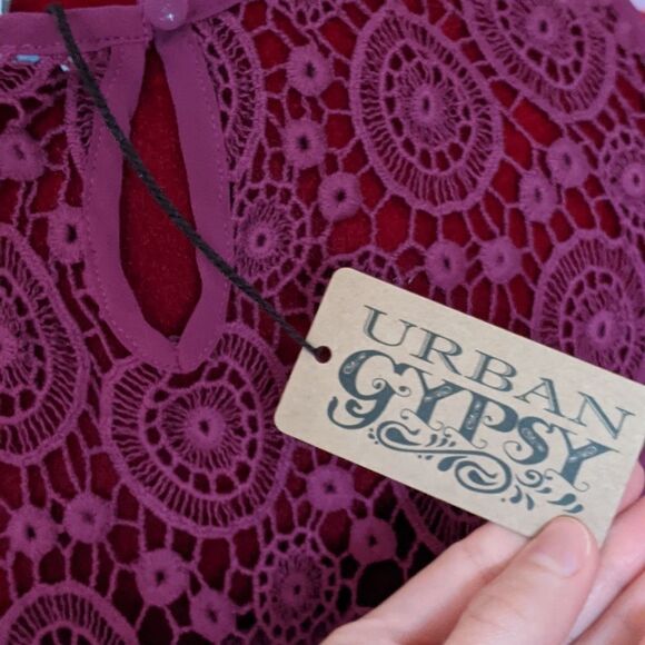 NWT She & Sky Off the Shoulder Plum Lace Dress Size Small - Picture 7 of 7